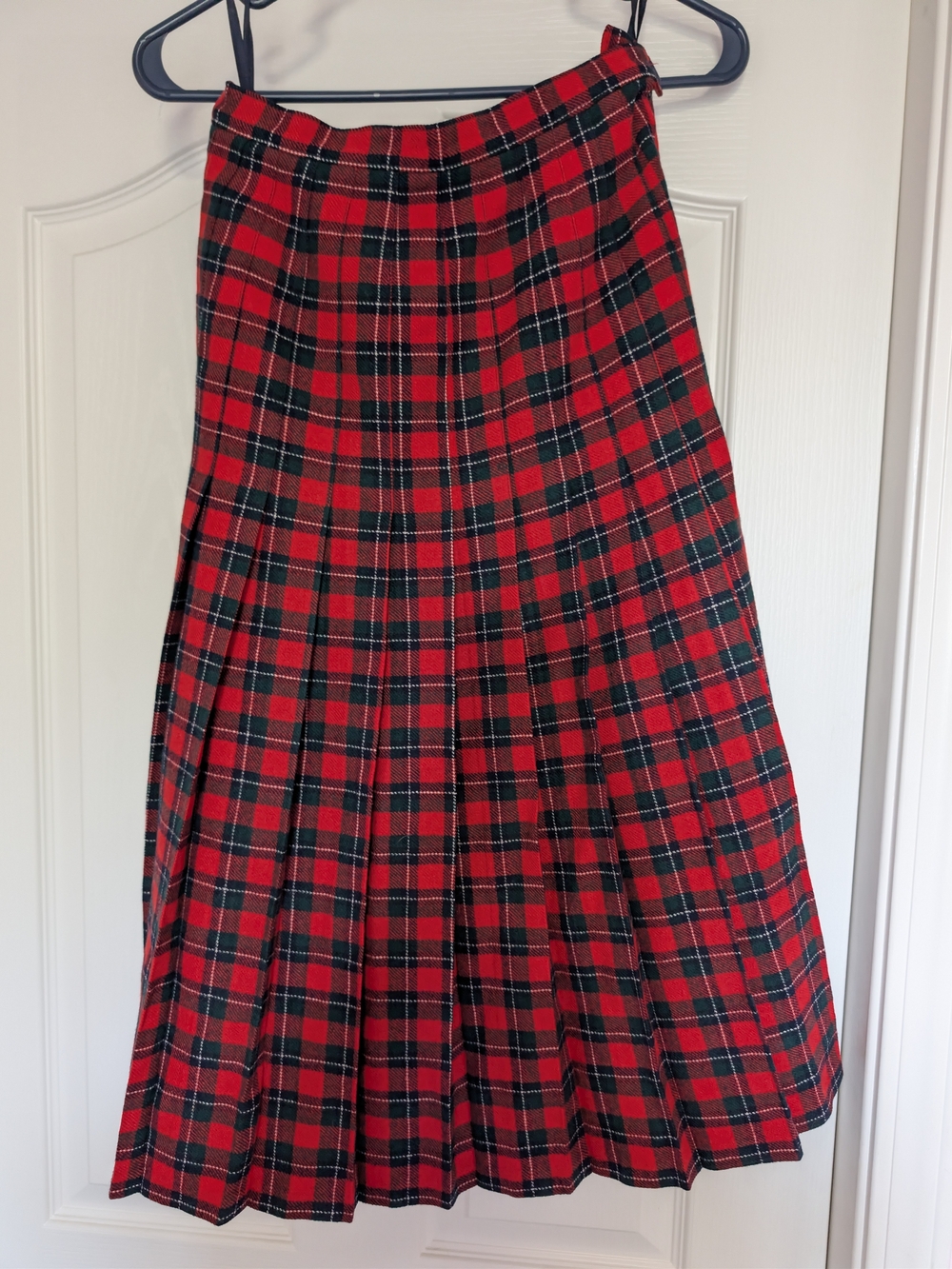 Vintage Y2K Pendleton Wool Skirt Womens 2 Red Tartan Plaid Pleated Midi USA 26”